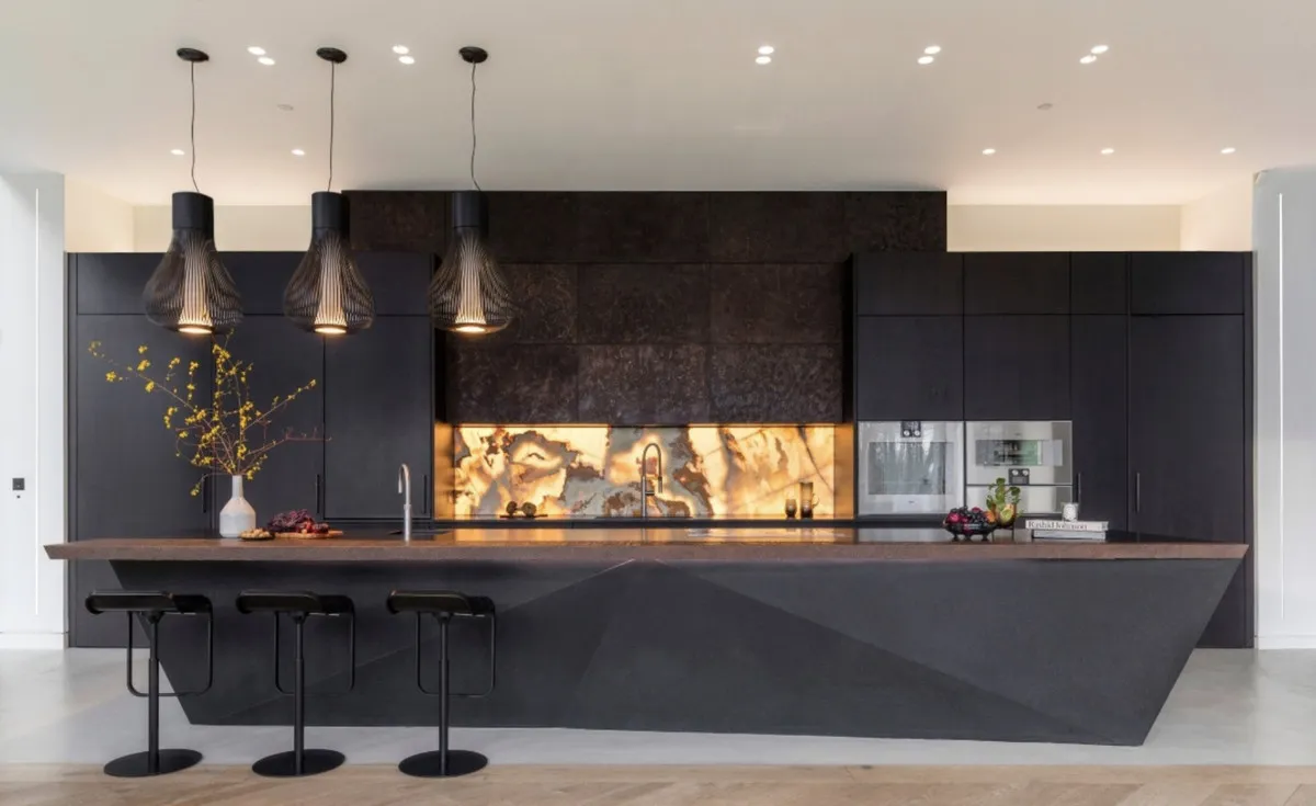 05dbb2bb-665d-4153-a029-54e44f13fe1d