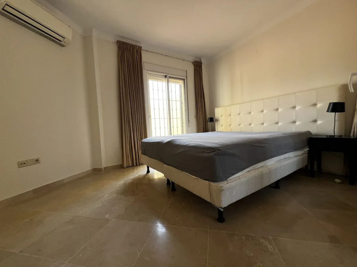 01f8452c-989b-4618-acde-cf5bc16693c3