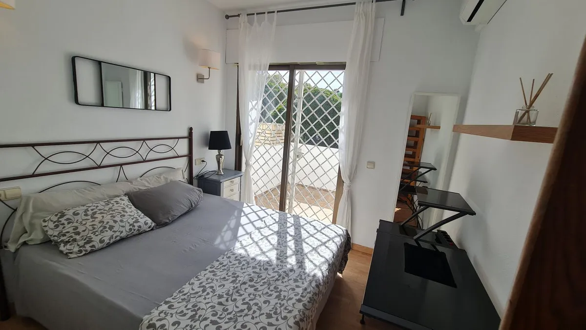 52e3041c-19be-445d-b0c5-6033ceb39d7f