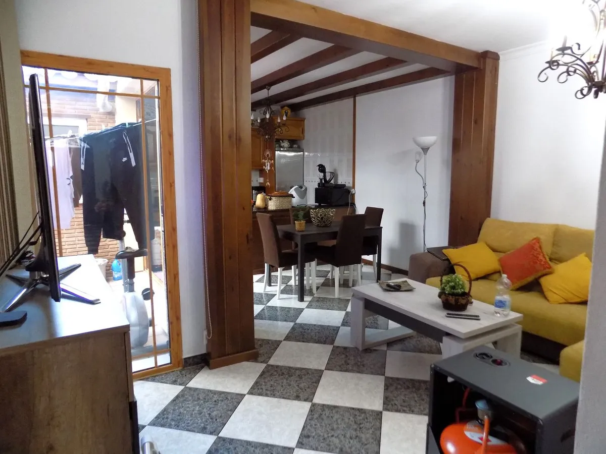 2a4b1332-4772-4165-91df-23a74e3e3c5c