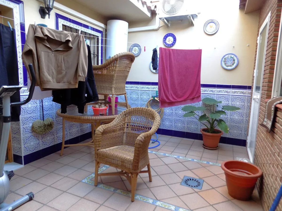 99e4e779-4fe9-4565-b4ff-589df64443f2