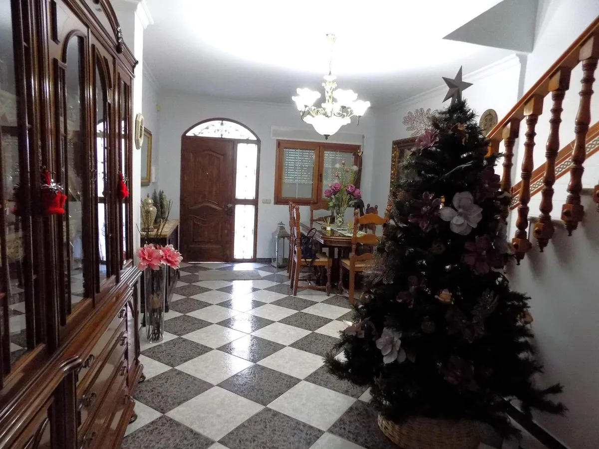 d6115d85-0ef5-4548-ad1f-0d18e4295374