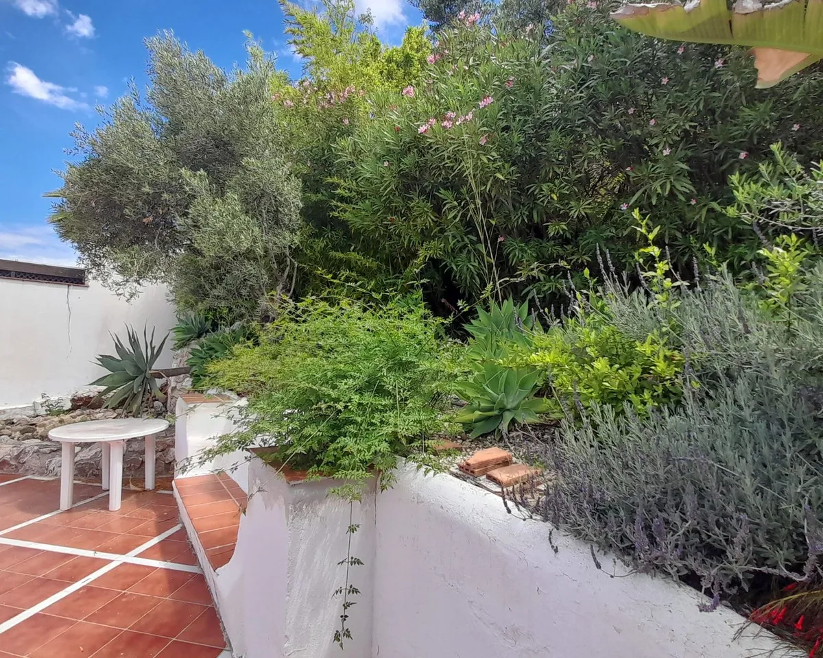 3b822768-fd3d-4f0c-9635-375fff82240d