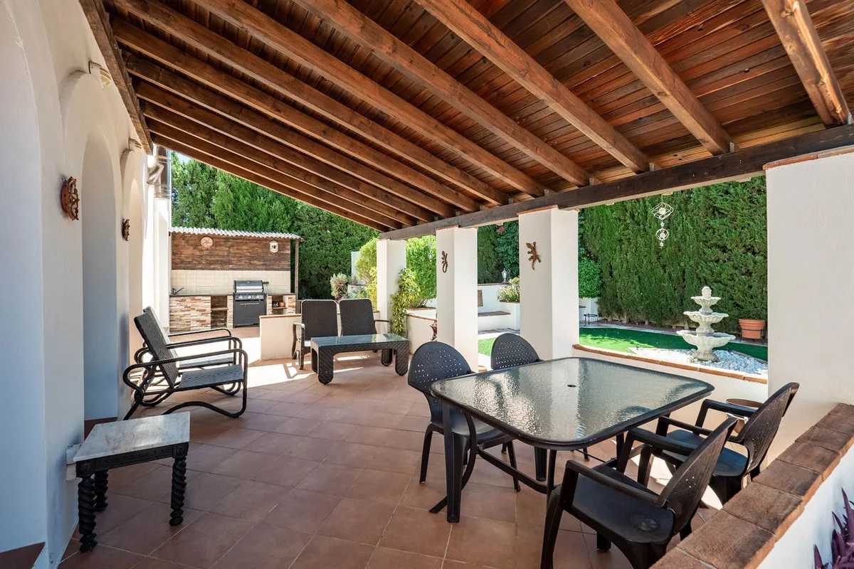 2d51f11a-6268-4661-8267-463b07f0fc03