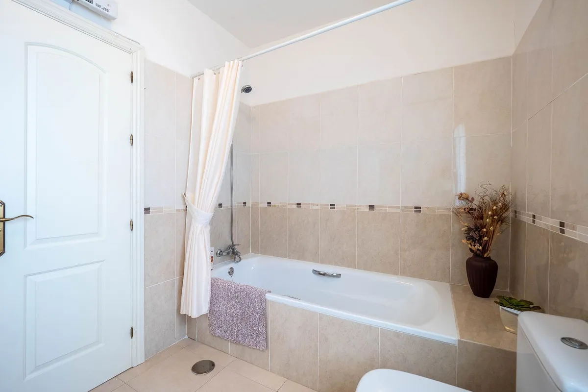 2d7cf6c6-3f7e-4407-8feb-389ba8f2f9a0