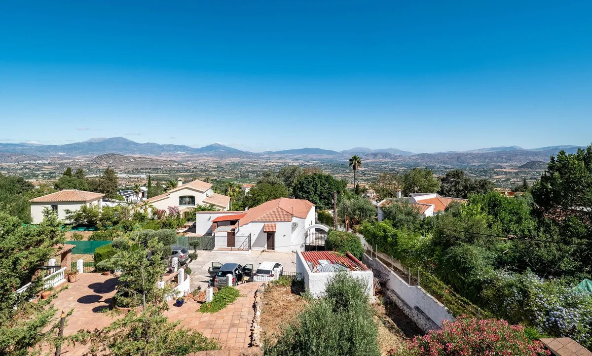 c7ffc966-75c1-4f86-a8a5-38fdeca3d977