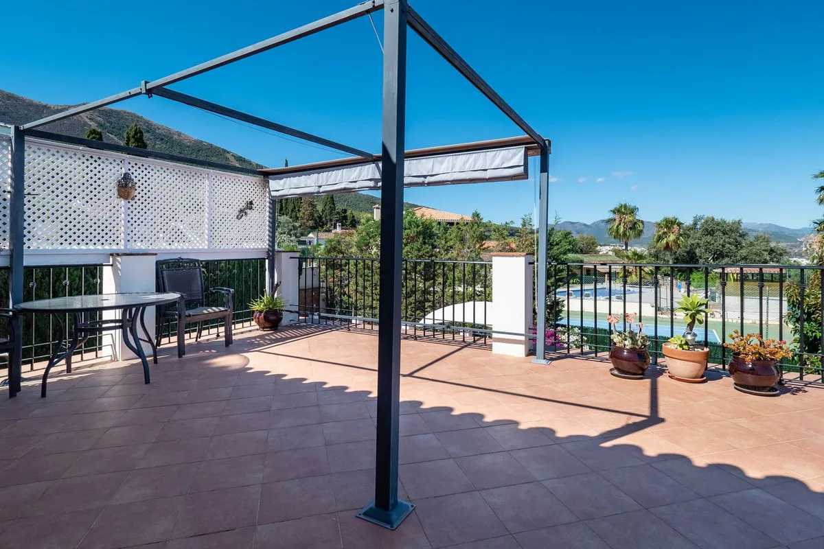 f2adbc05-413f-4579-a45b-5232525d2883