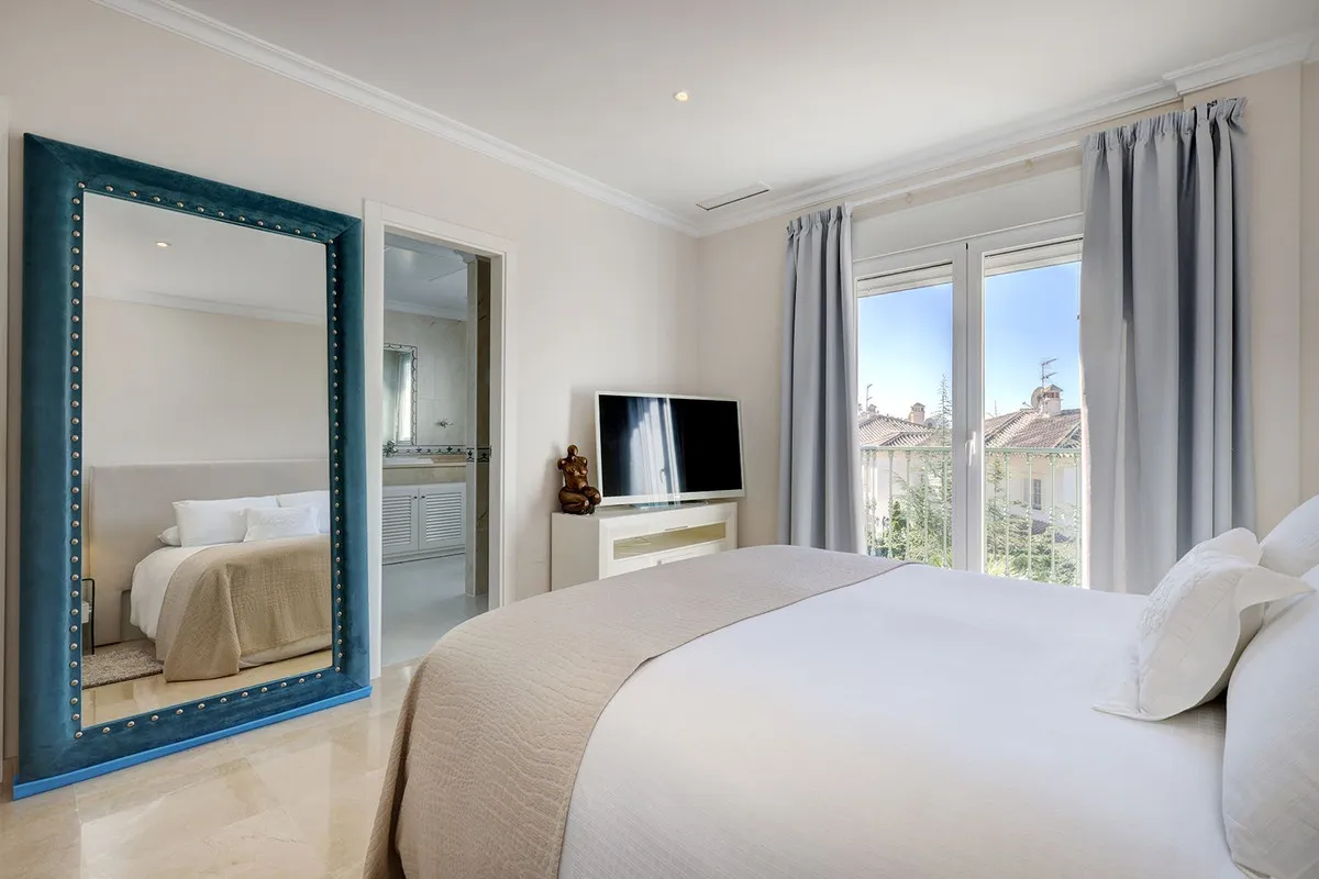 034ea49f-3203-487c-b374-f5e14f64d826