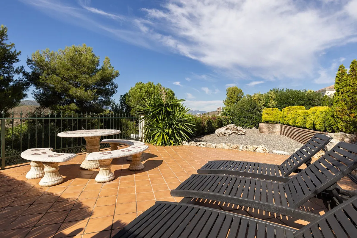 132ae54e-d543-4935-8664-2572642b9588