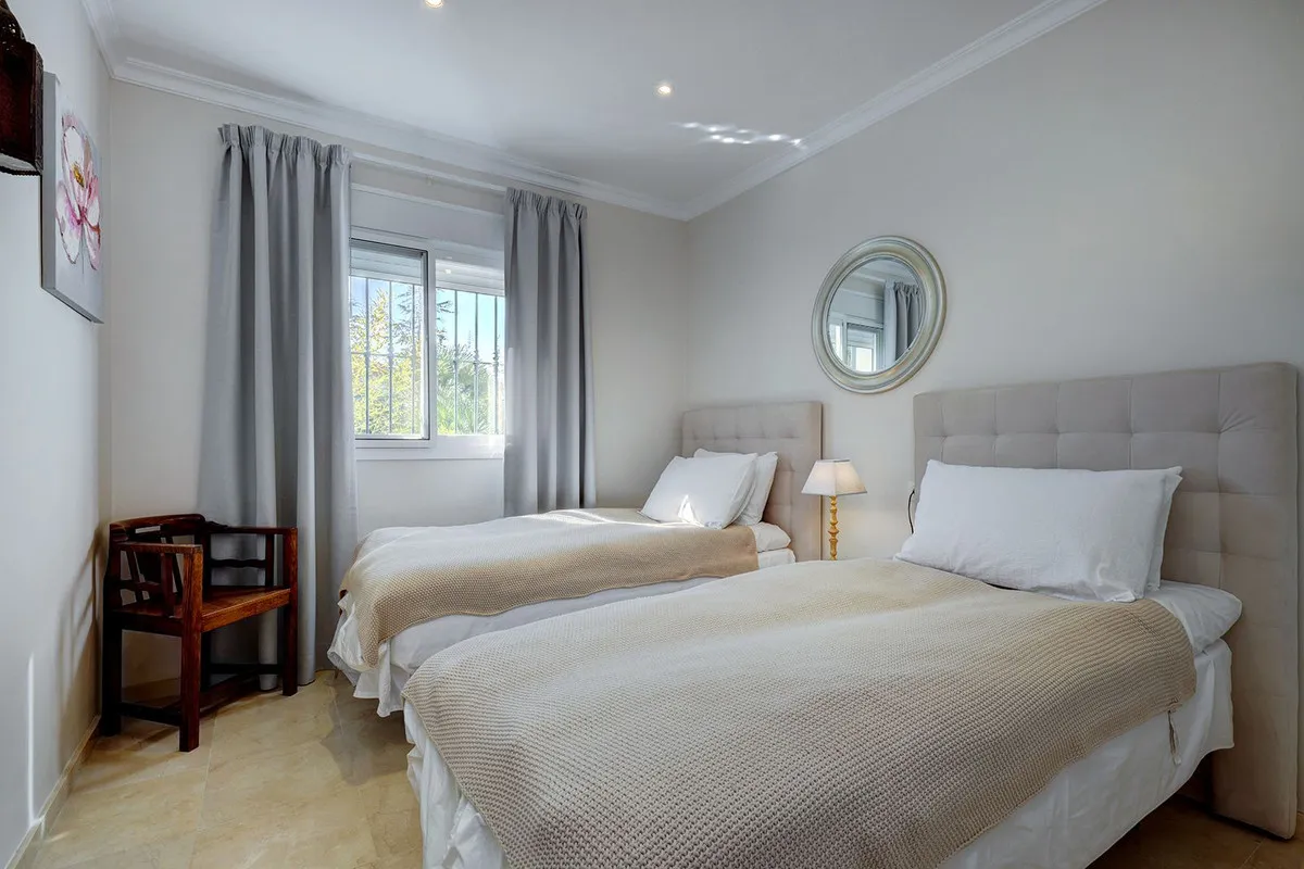 4a916880-33a0-48c6-9549-7a3d0177bb0c