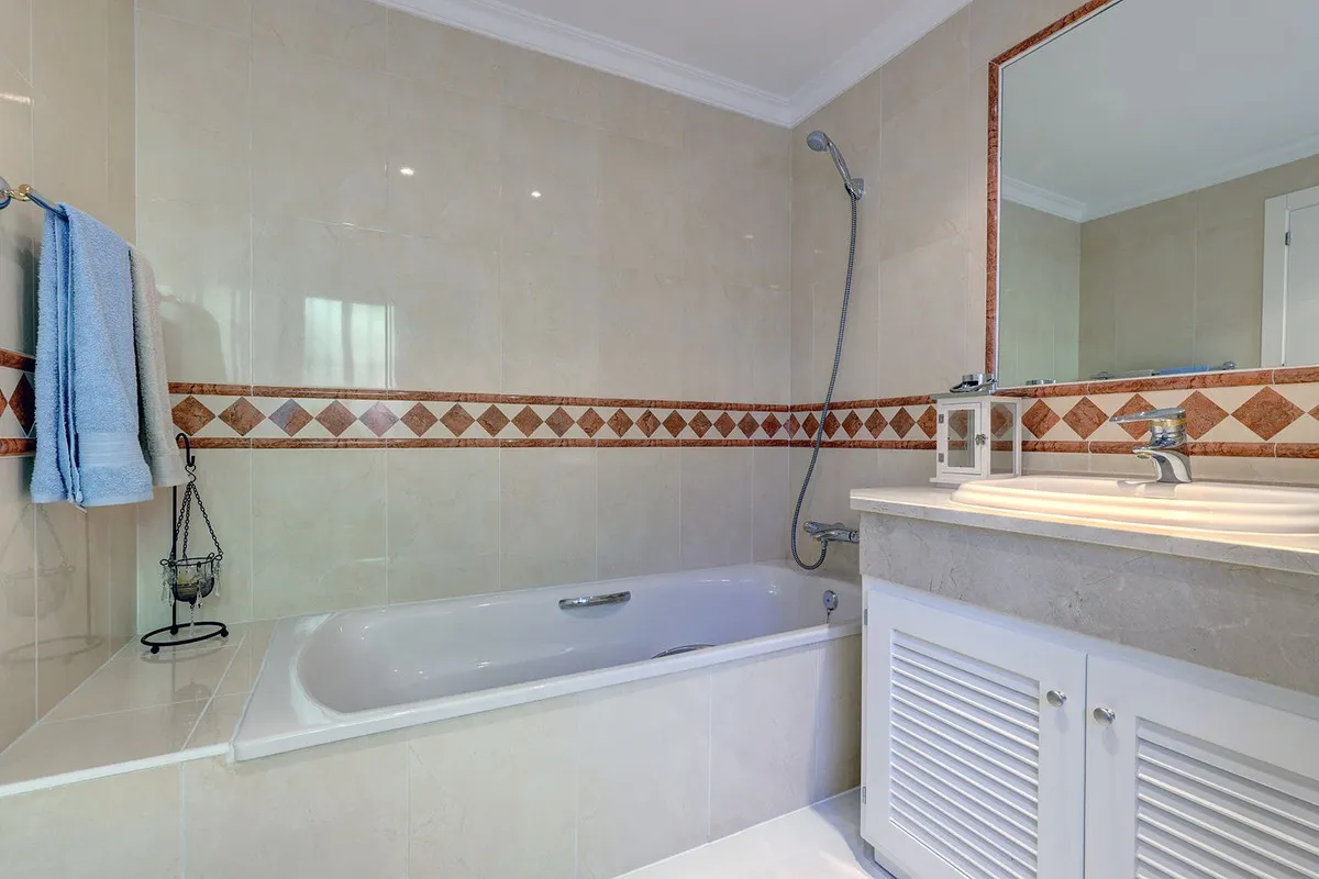 4d3cbf89-03d6-4a45-b7c8-e25a5c2e540f