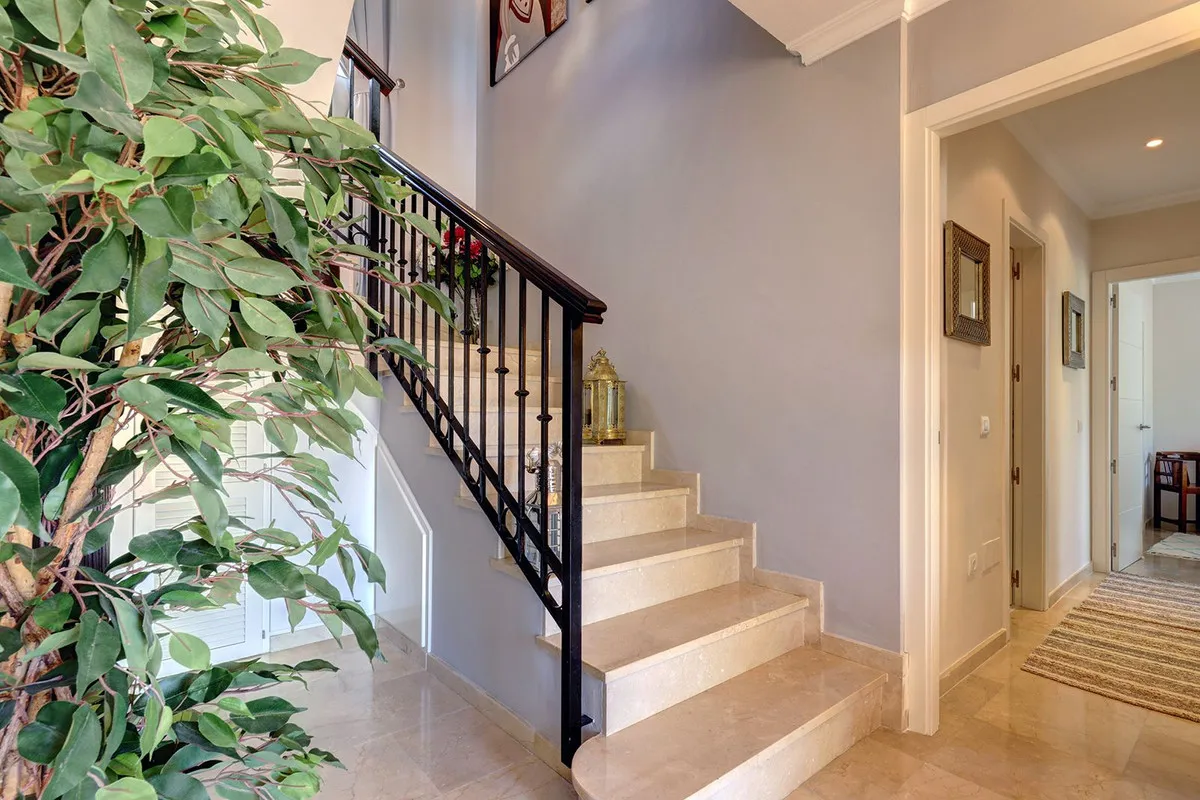 516925e4-37d3-462c-a02f-685db61b82a2