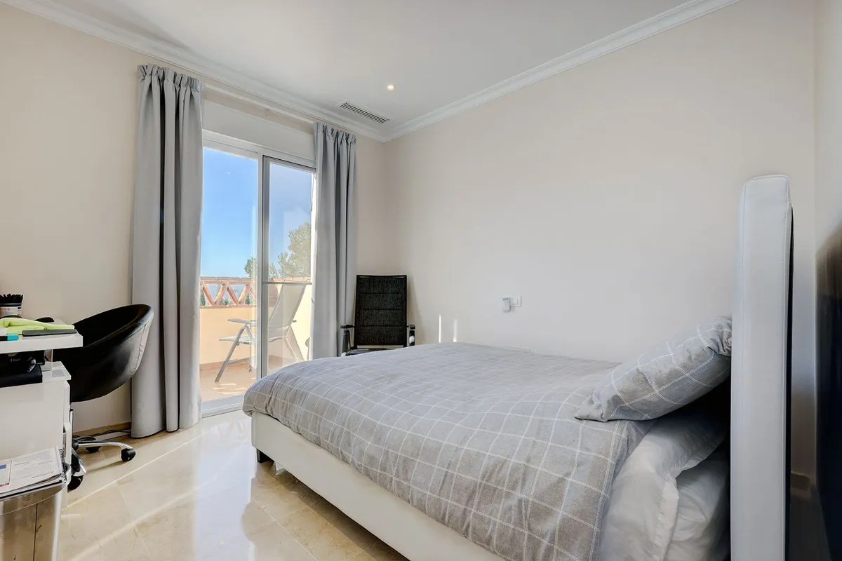 549dcc1d-66dd-4817-b194-85e506978581