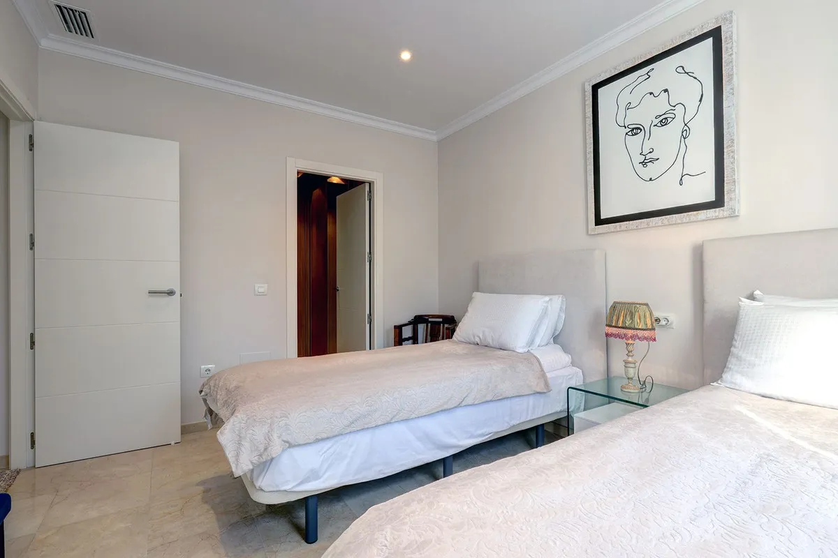 5dc67333-5e6b-4e84-a741-ce0f375195ff