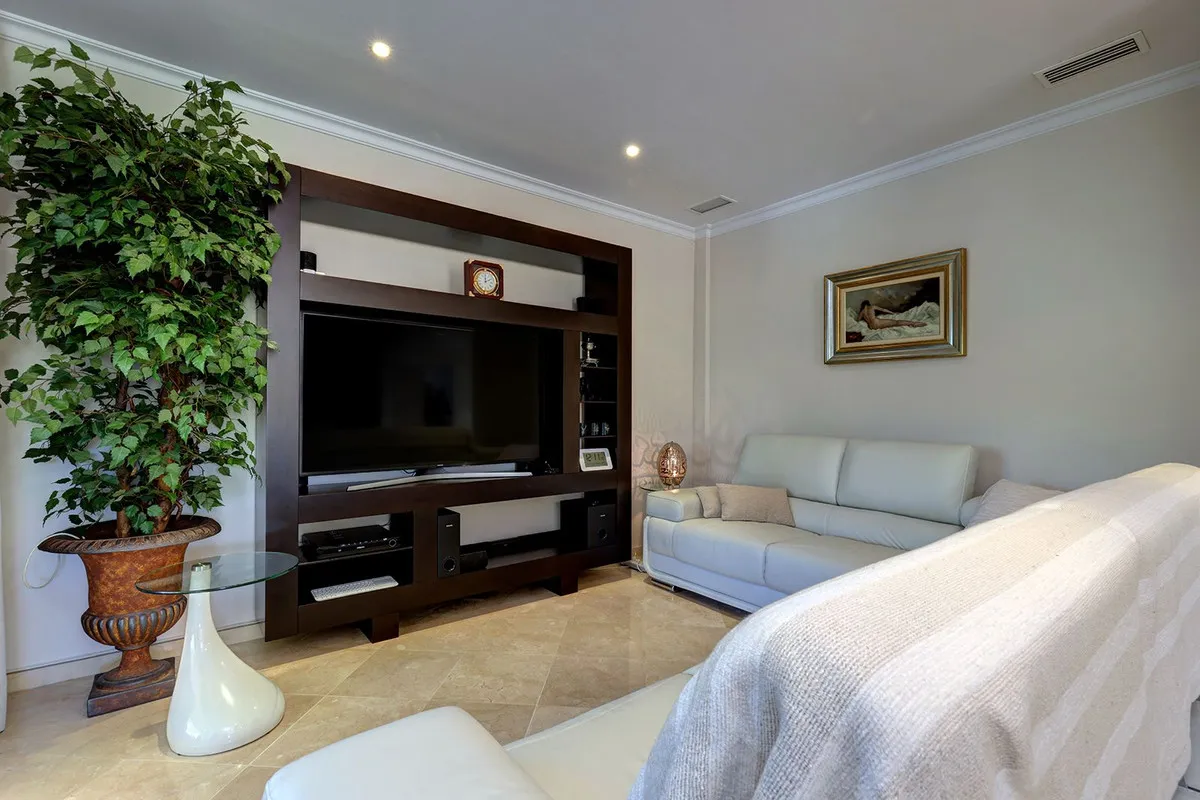 676540c3-7e1a-4a92-a77b-b3d80cac4e9c