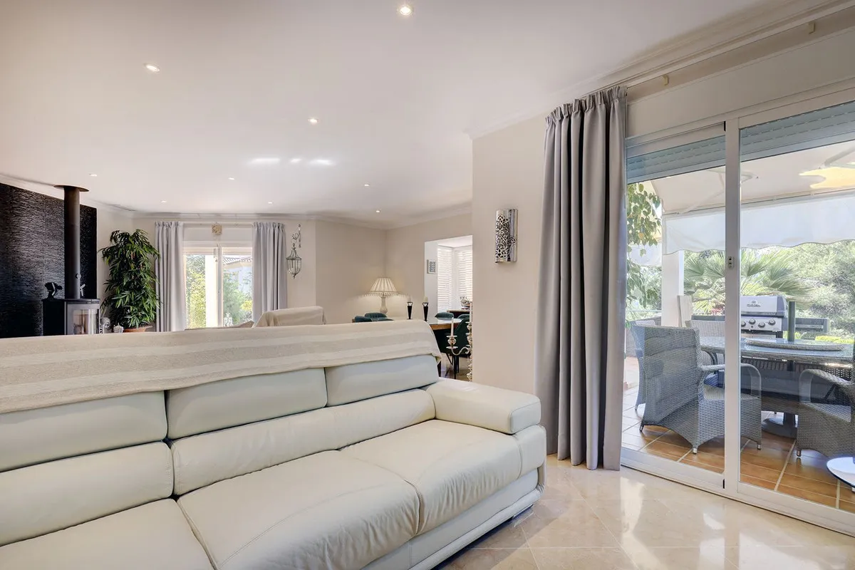 b4871ba6-18f1-483c-a44a-f982a0dcf598