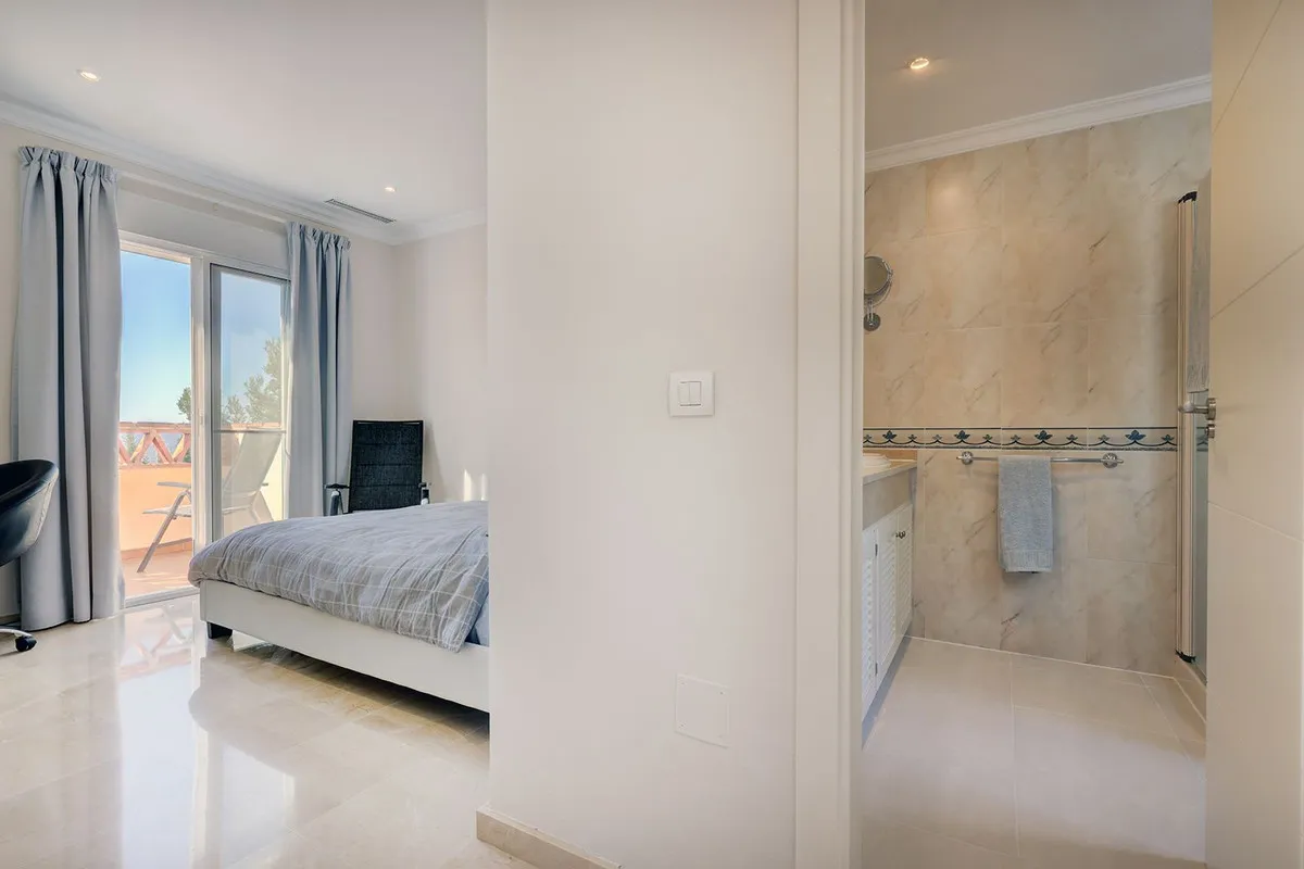 f11e414a-62ff-4f5f-b385-99a4c0c6f2bc