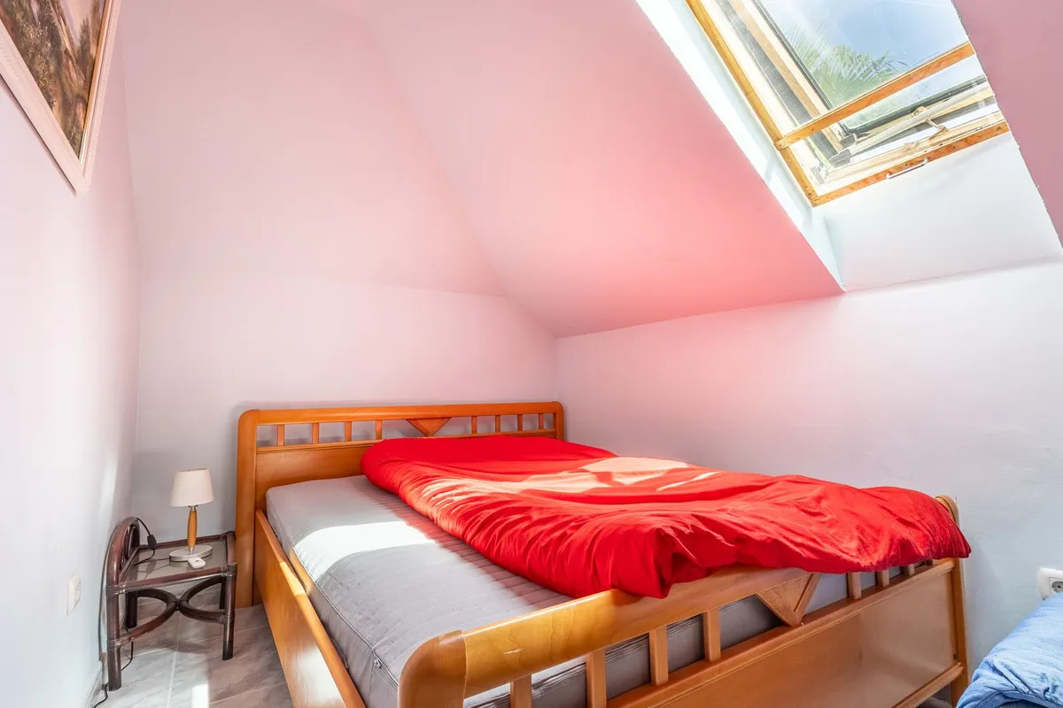 208a8c98-a699-4910-bb45-f3b9f252ae94