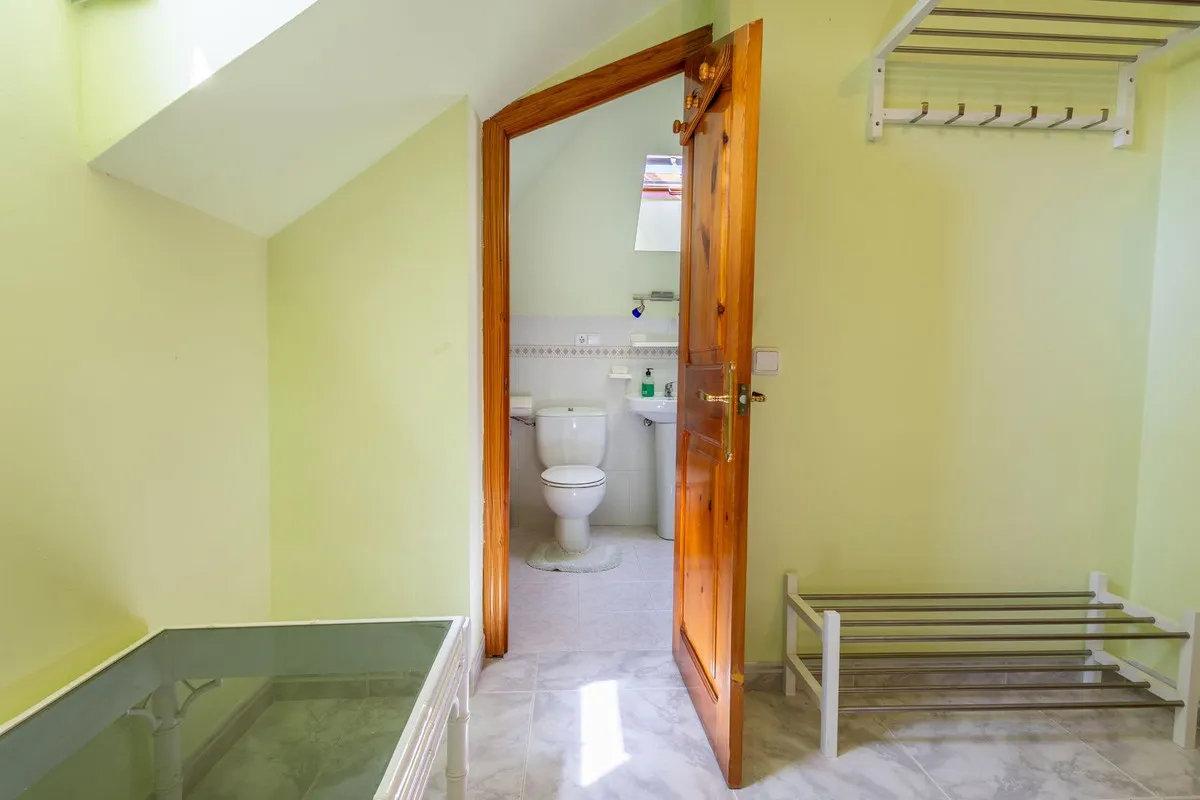 dbc4121c-58fb-433a-921b-d5bad27af70f