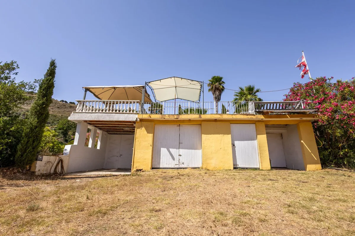 e53ea51f-8237-4f36-ab9f-f8663cfdb977