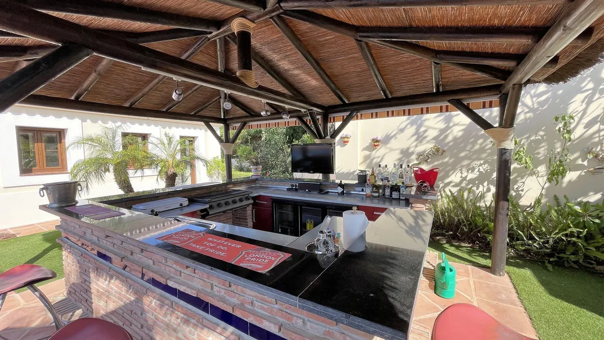 45ecc621-2a30-4087-8c33-14f9bc8b5186