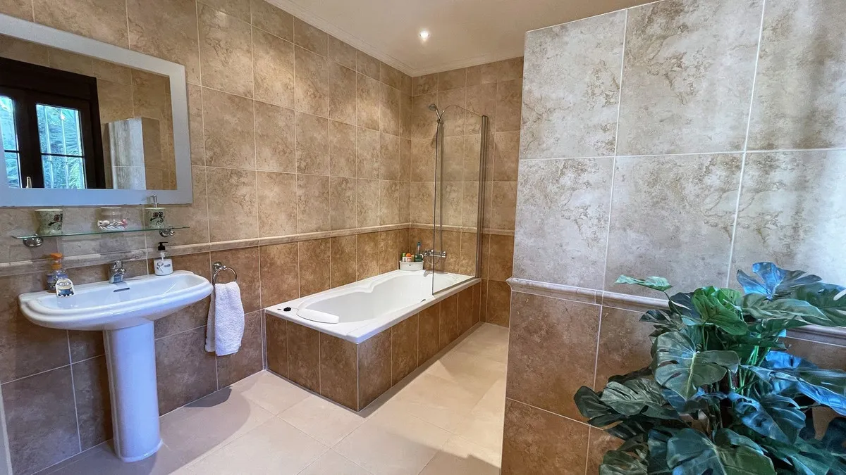 718a246a-470d-4fd7-894c-7f7461295f5a