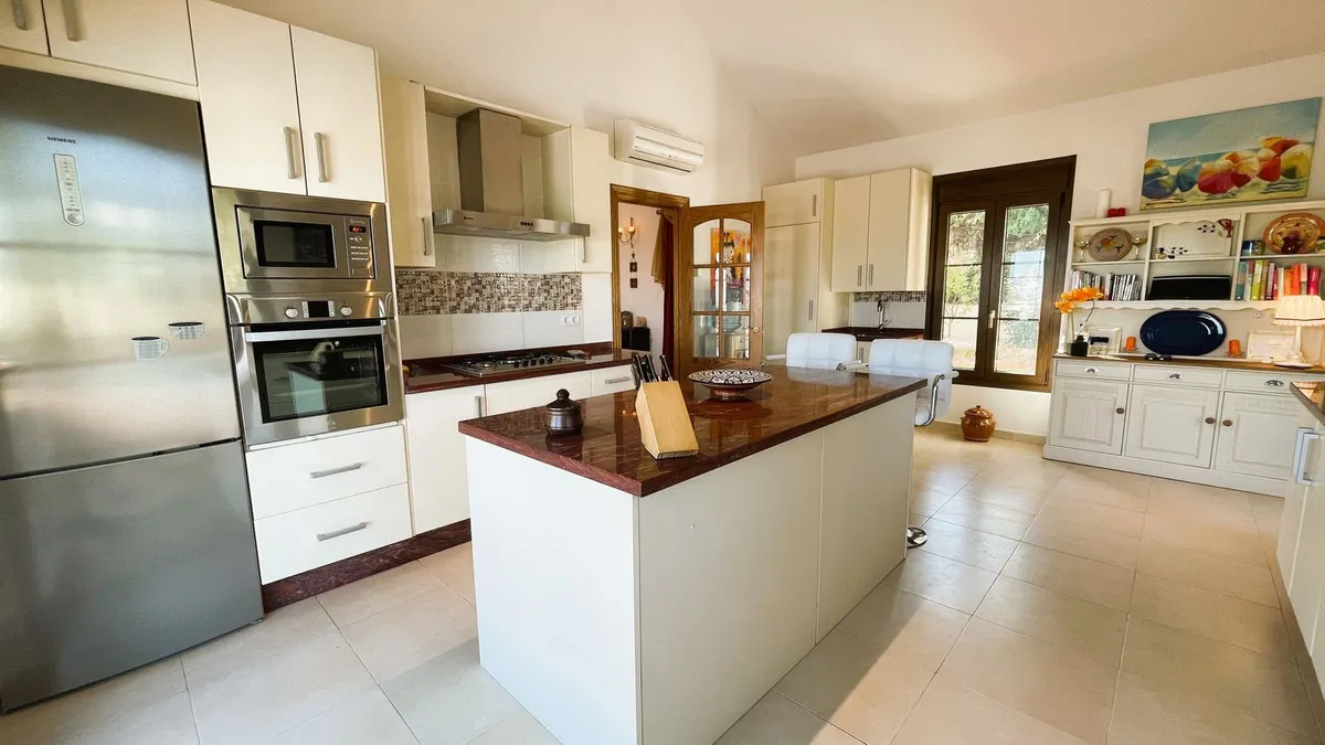 d7612205-52be-4aa1-be04-9848a1b96efa