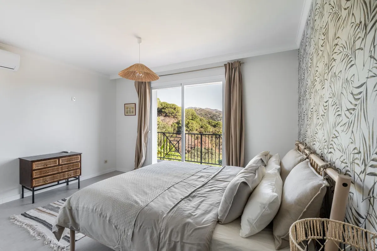 1e97bf8e-914b-4c95-8812-e9bfe68a6666