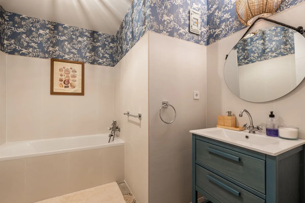 c2d2986c-4122-4c78-8210-dedba0305776