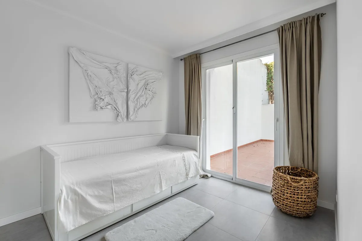 caeeea97-beaf-423e-a8af-48e81e05ce50