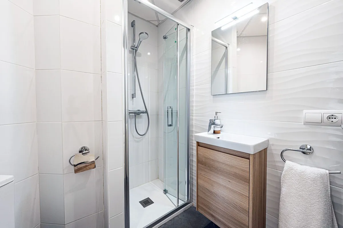 9988ea12-0faf-43fc-82d4-3ed3c5d8d795