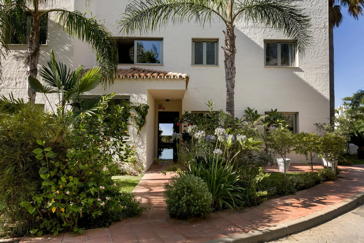 2eff55fe-83a9-4820-8e00-774aad3a1198