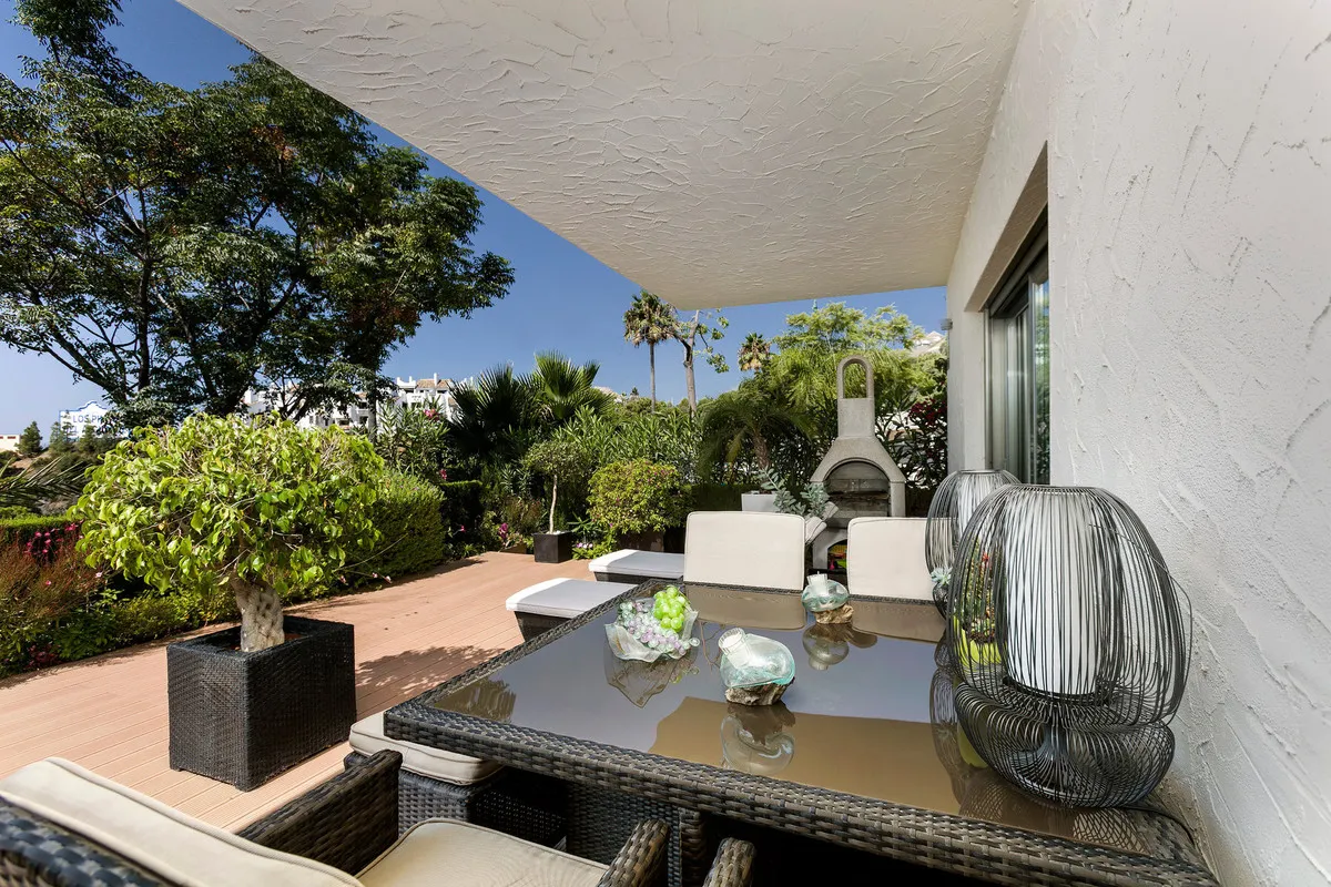 3b4adbaf-4cd4-4517-ab3e-0964e3e8e473