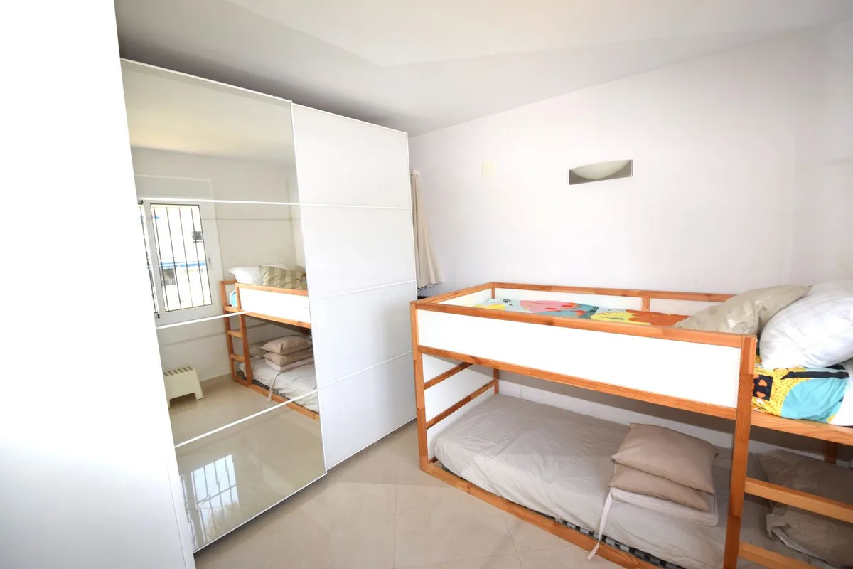 832a0c74-a3b6-44e2-81ad-53e8091aafb1