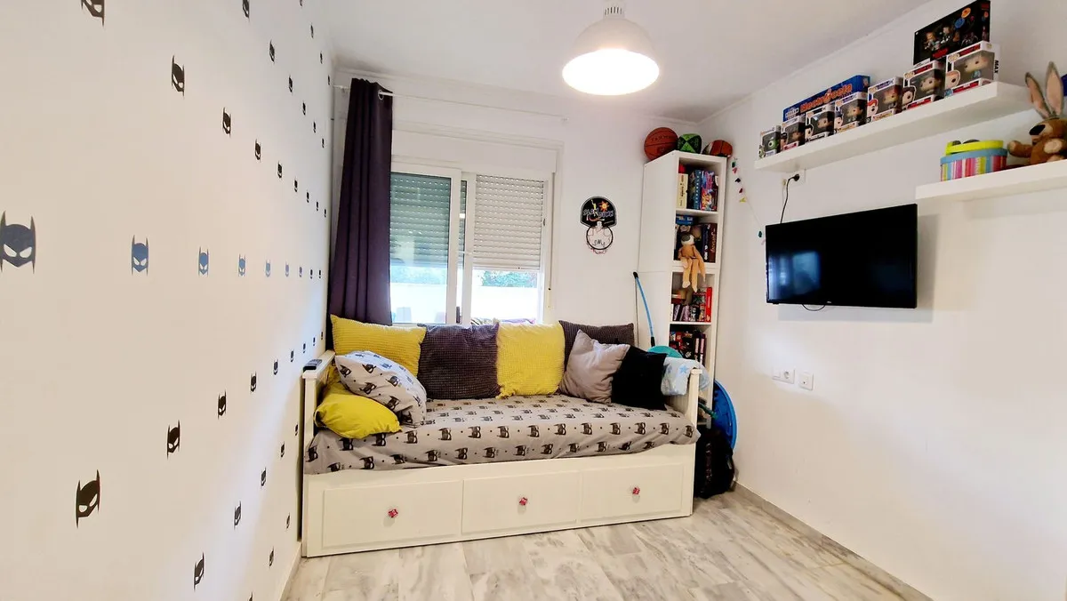 7c61b766-a78f-42ea-8f7b-19d314feb6ce