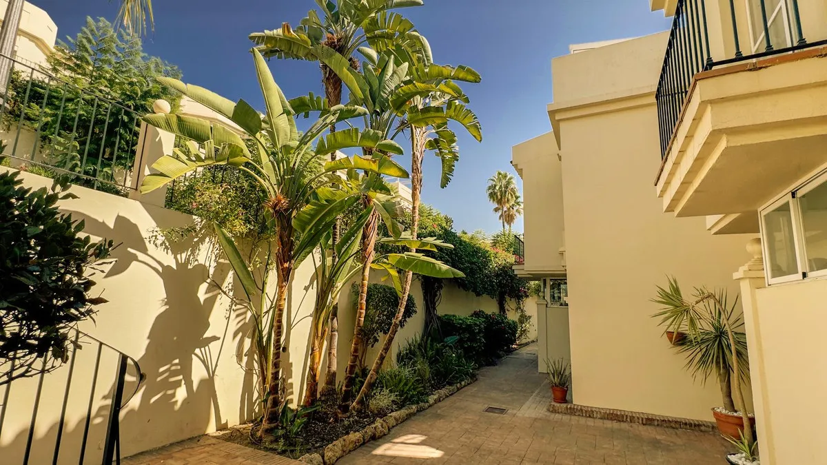 8a7ef2a9-2ac1-44da-ae2f-17550c89390b