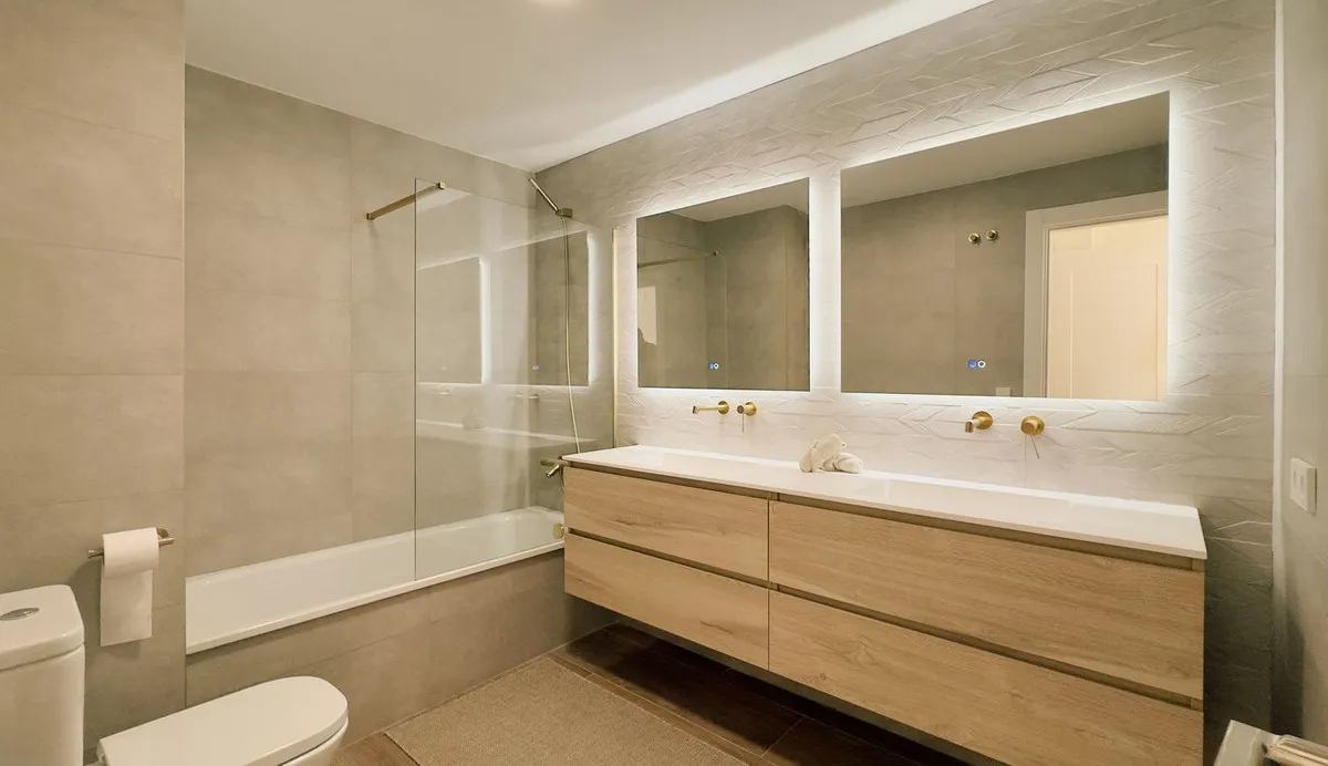 ec03ae5f-d4f0-4be1-b1cb-4fcb52a973c9