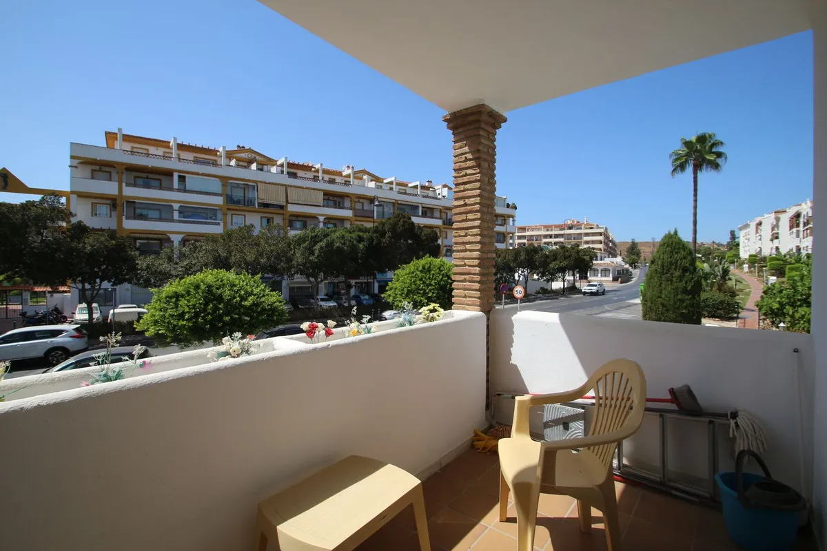 54fa5c28-57d2-4f51-9af2-94ab750a111b