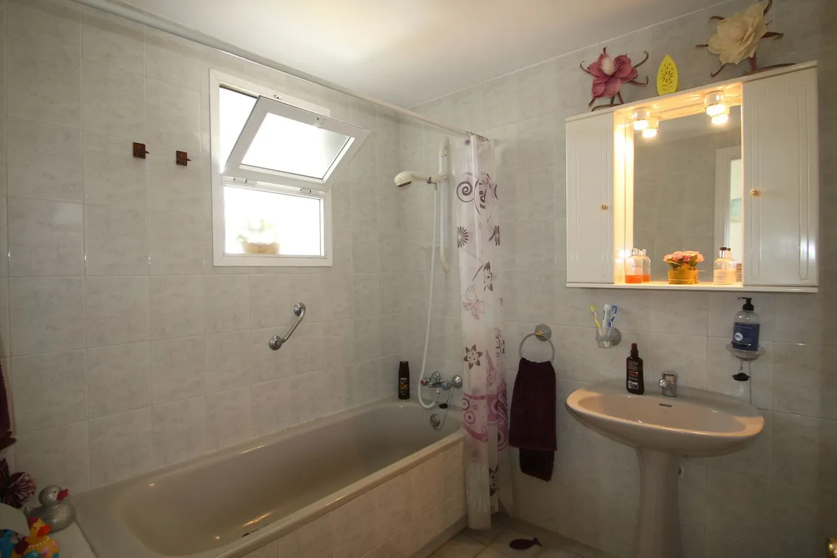 c5810875-f76e-4f1d-adc2-260069bfe642