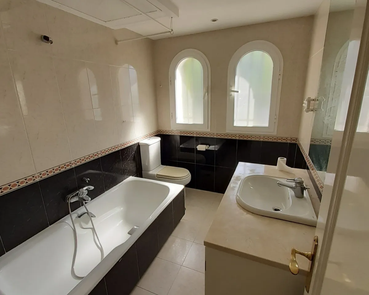 7ca8f25c-bb9e-442a-bf94-b79b9382ba3c