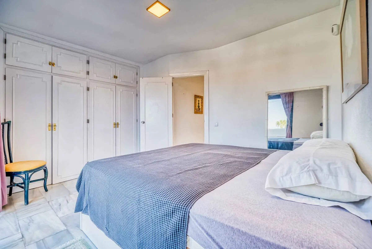 3fe70c69-a559-447a-9160-8a1607e4f77a