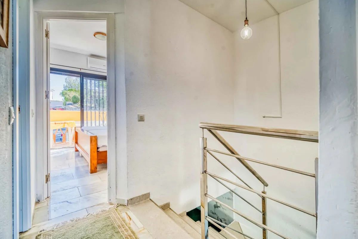 ab7efb10-751d-4a65-8189-d4afcff8051d