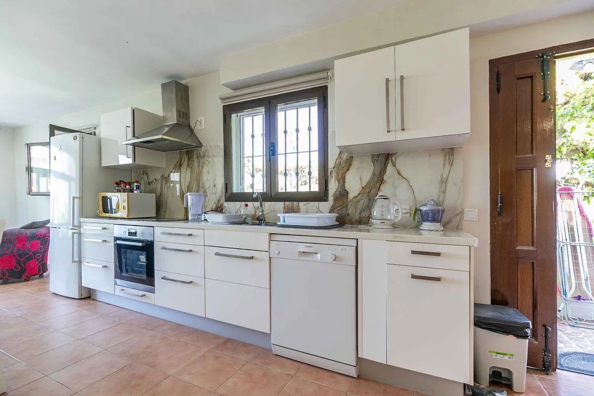 b204eaae-998b-4115-854a-d8cd50134691