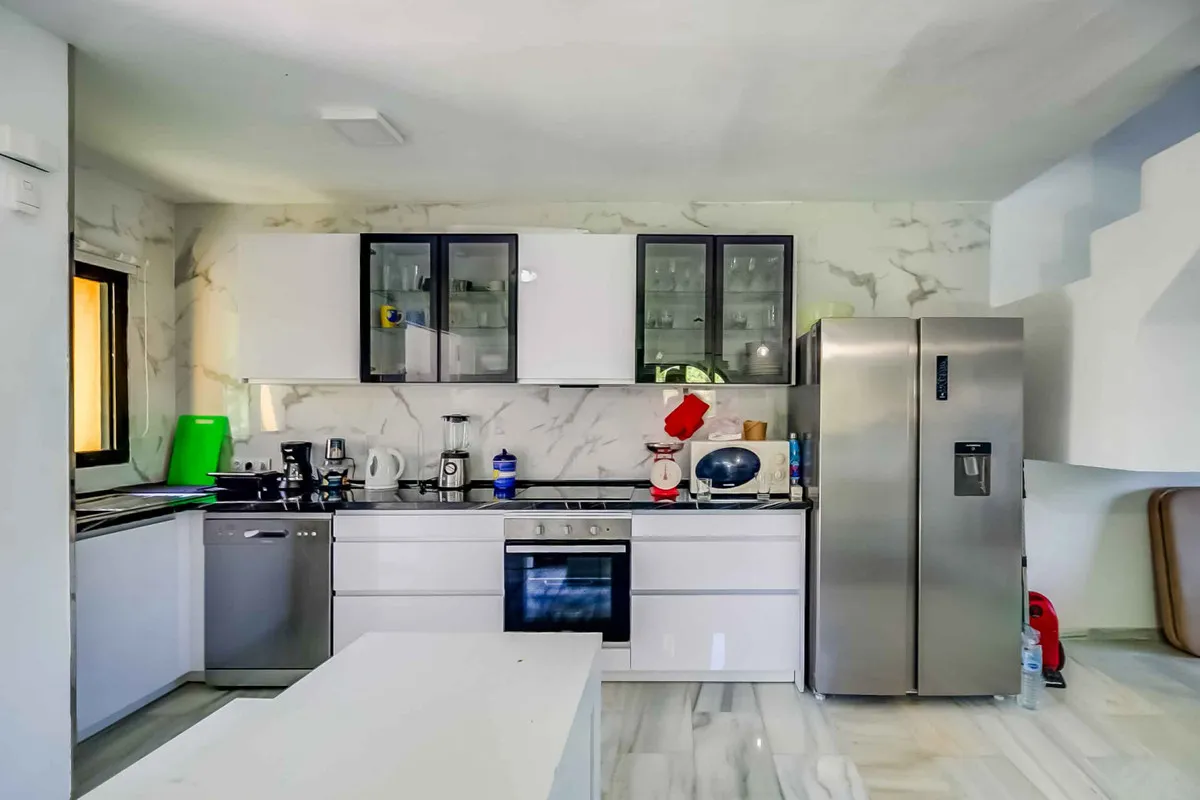 bfbd3b9d-dee3-46fe-bf66-efdbbb9434ba