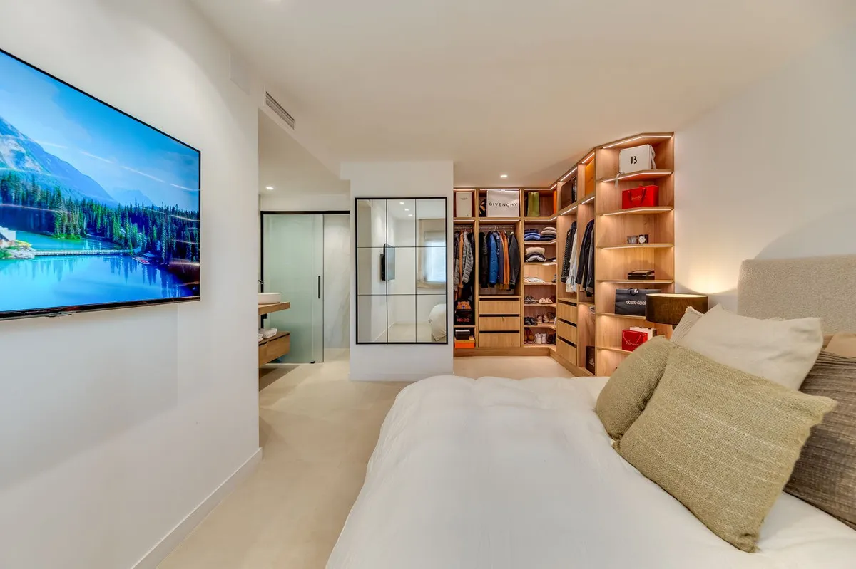 1bc1a147-943e-433c-8122-a85956071e09