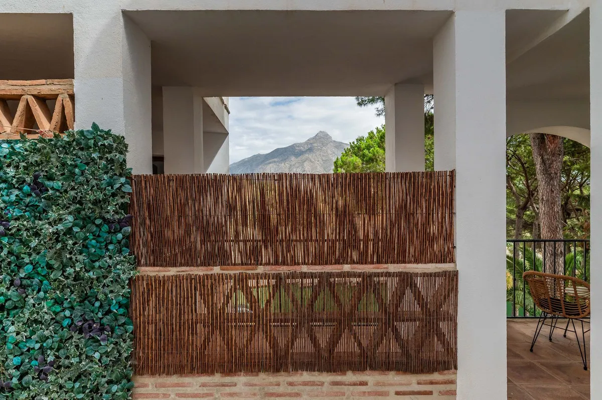 8e0e7f9c-18a1-43aa-bd74-70037ef6e790