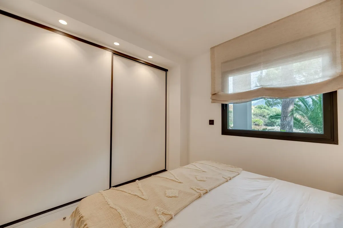 96337808-7859-4079-92d6-3b43441f1e81