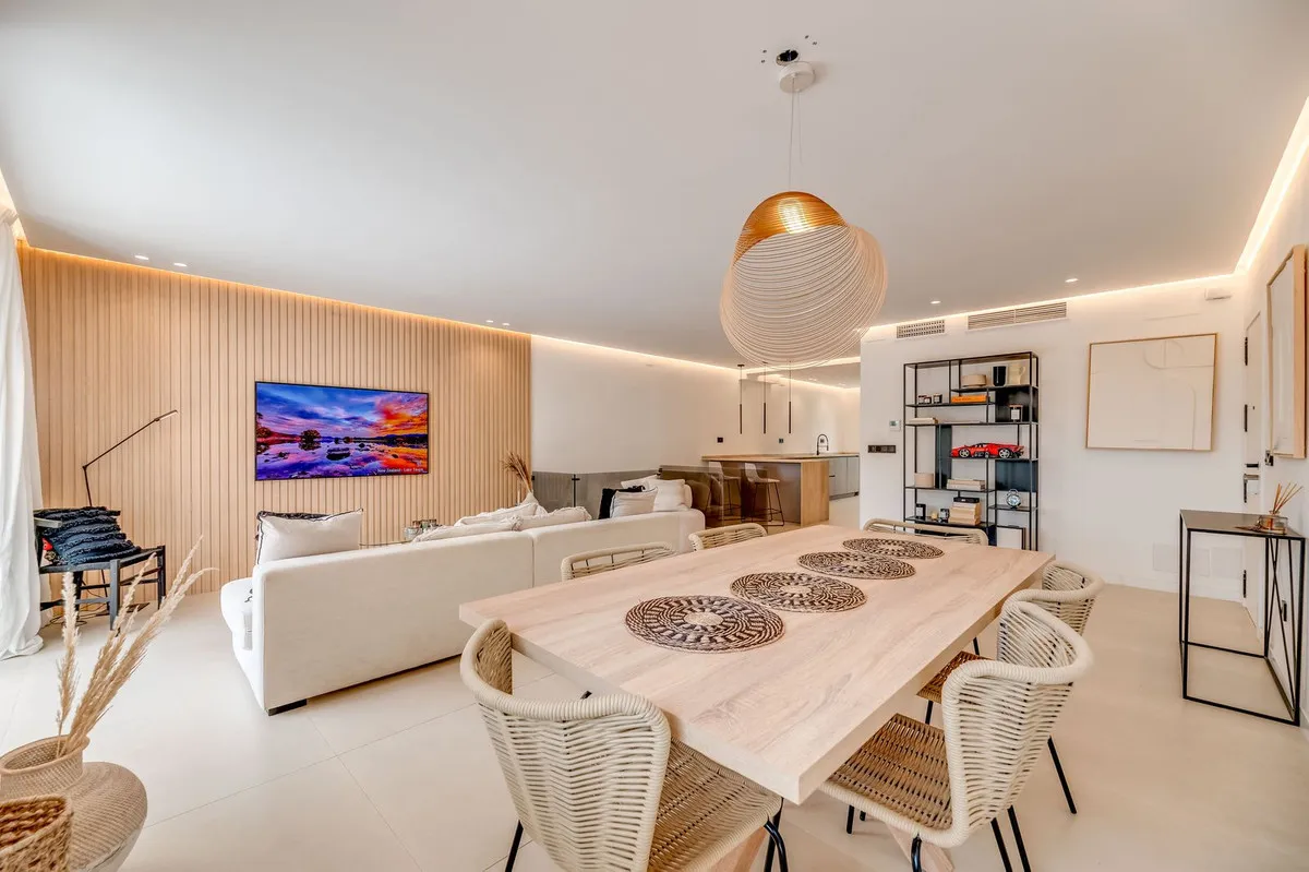 c304639a-9f8e-401d-a101-6362ffcccb37