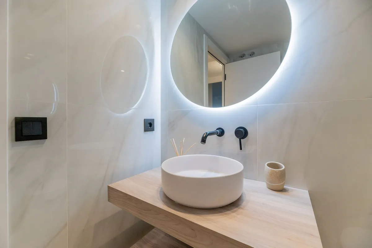 d6029e6a-e94e-48f4-9893-cb23bba0a622