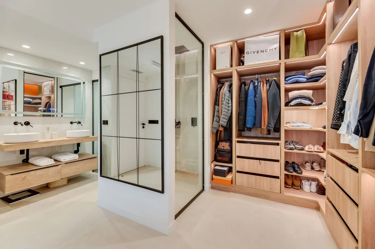 e1071687-7196-4ca1-86bb-497cb50dfd98